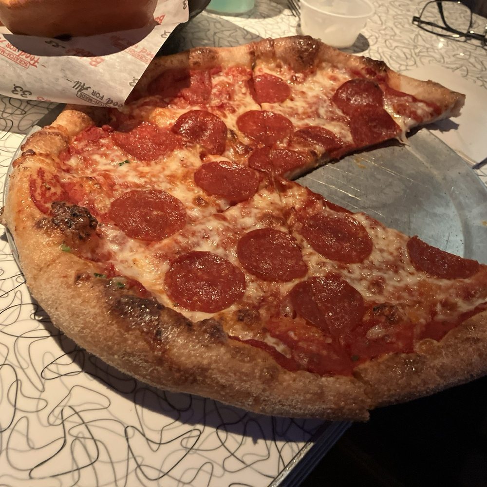Bubba's 33 - Pizza YUM - Pizza Near Me - Chesapeake, Virginia