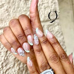 Q Nails Salon