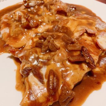 Galleria - Chicken With pecans in a red sauce - Pizza Near Me - Merrick, New York Galleria - Chicken With pecans in a red sauce - Pizza Near Me - Merrick, New York