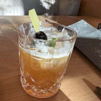 Bear at Stanly Ranch - The Flying Pig whistlepig 6 yr bourbon, averna amaro, cane sugar, pineapple, lemon - New American Near Me - Napa, California