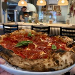 Trattoria Bella Napoli - Pepperoni pizza
