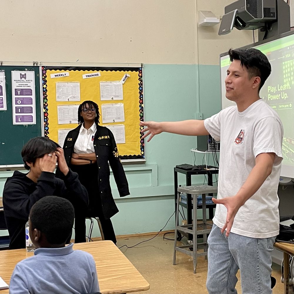 Living Advantage - social services organization in Hollywood, CA