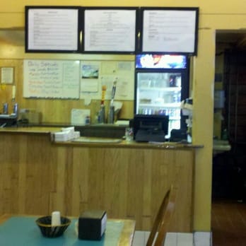 Red Tomato Pizza House - Ordering counter. Place has 2flat screen TVs, table/booth seating, &,clean large bthrm (4/7/12) - Pizza Near Me - Berkeley, California Red Tomato Pizza House - Ordering counter. Place has 2flat screen TVs, table/booth seating, &,clean large bthrm (4/7/12) - Pizza Near Me - Berkeley, California