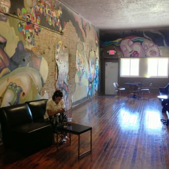 Howlin' Hounds Coffee - Interior - Coffee & Tea Near Me - Omaha, Nebraska