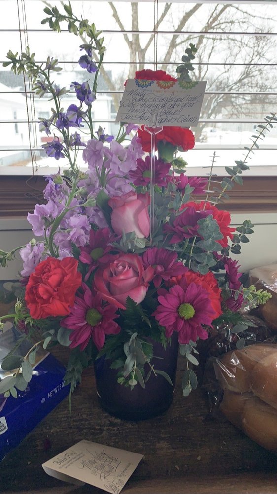 BAKER FLORAL Updated September 2024 14 Photos 923 4th St SW, Mason City, Iowa Florists