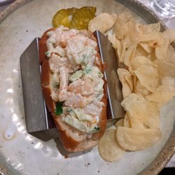 T&C Grille - Good shrimp roll
