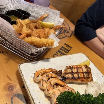 Bubba Gump Shrimp - Shrimper Heaven Jenny's surf and turf - Seafood Near Me - Long Beach, California Bubba Gump Shrimp - Shrimper Heaven Jenny's surf and turf - Seafood Near Me - Long Beach, California