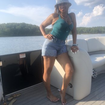 Singleton Marine - Your favorite Captain - Boating Near Me - Greensboro, Georgia Singleton Marine - Your favorite Captain - Boating Near Me - Greensboro, Georgia
