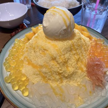 Hunan Inn - Shaved Ice Dessert - tastes even better than it looks! - Chinese Near Me - Palos Heights, Illinois