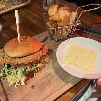 Finney's Crafthouse - Laguna Beach - Chicken Sandi - New American Near Me - Laguna Beach, California Finney's Crafthouse - Laguna Beach - Chicken Sandi - New American Near Me - Laguna Beach, California