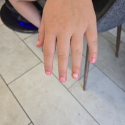 Kids manicure