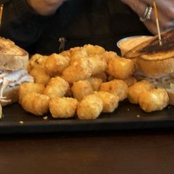 Mavis Winkles Irish Pub - Turkey Reuben