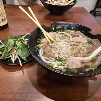 3 Asian Sisters - Vietnamese Near Me - Chicago, Illinois