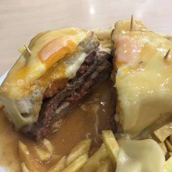 Café Santiago - Inside francesinha top - Cafes Near Me - Porto, 13 Café Santiago - Inside francesinha top - Cafes Near Me - Porto, 13