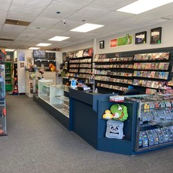 Level UP Gaming - Main counter and glass cases