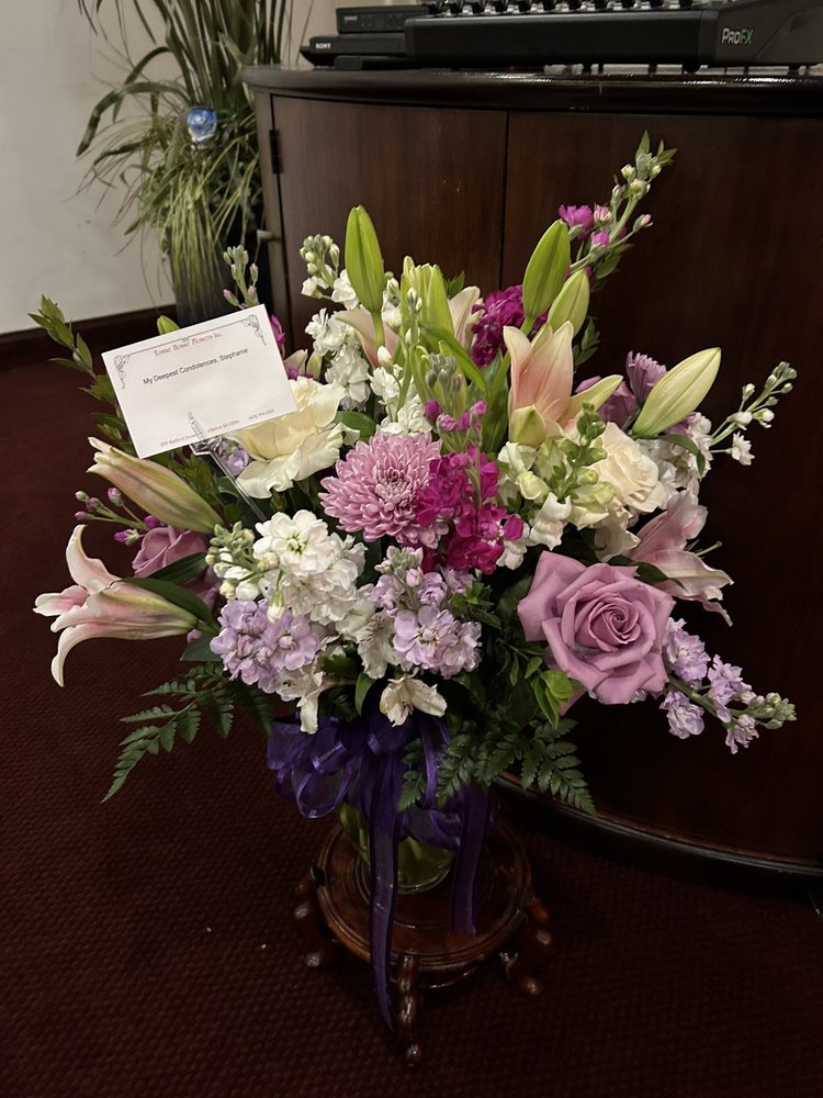 TOWNE HOUSE FLOWERS Updated May 2024 10 Reviews 2555 Hartford Ave