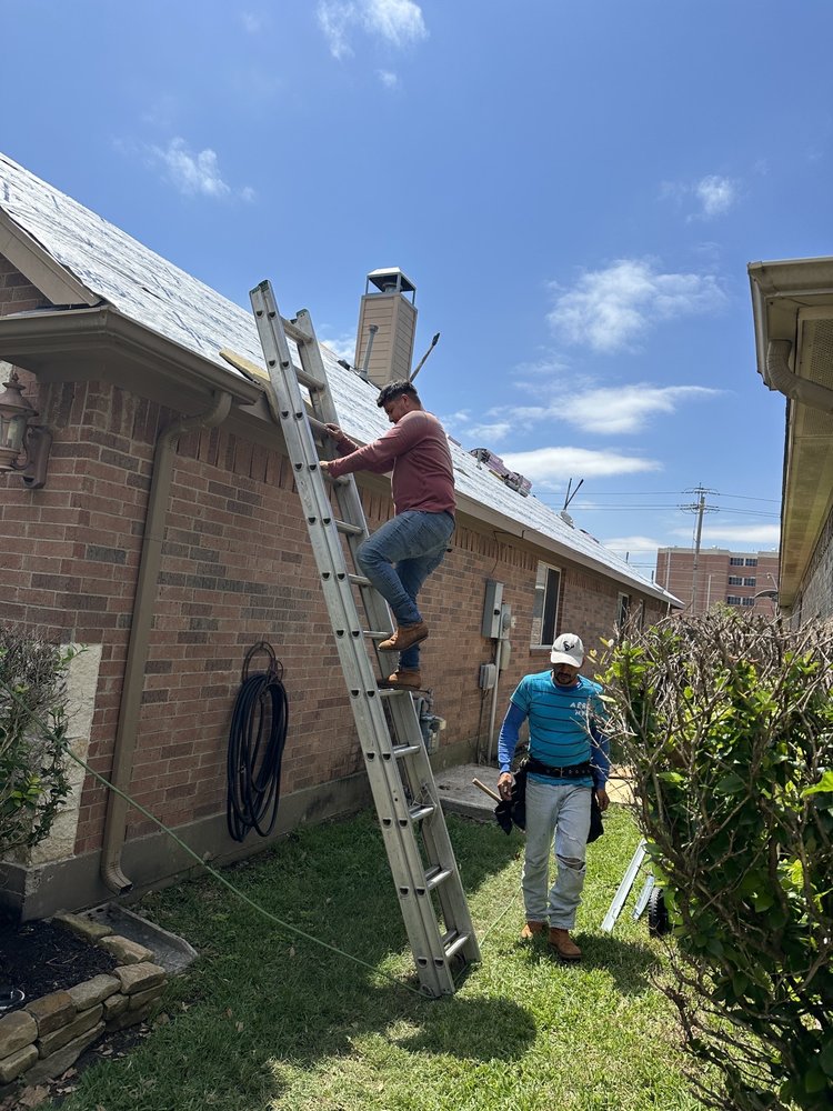 Slide of Big State Roof Solutions