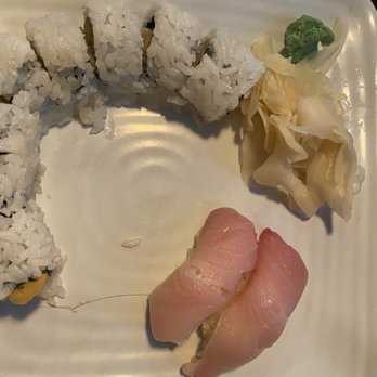 Red Salmon - Yellow tail and Spicy scallop roll that was the size of a quarter in diameter - Japanese Near Me - Lancaster, California Red Salmon - Yellow tail and Spicy scallop roll that was the size of a quarter in diameter - Japanese Near Me - Lancaster, California