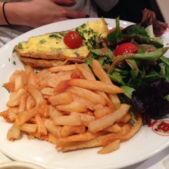 B Cafe - Smoked salmon omelette - Bars Near Me - New York, New York B Cafe - Smoked salmon omelette - Bars Near Me - New York, New York