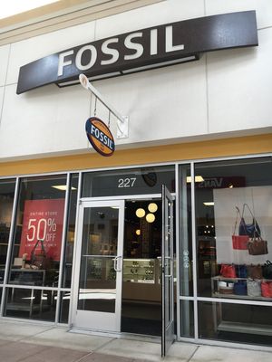 skechers store 07753