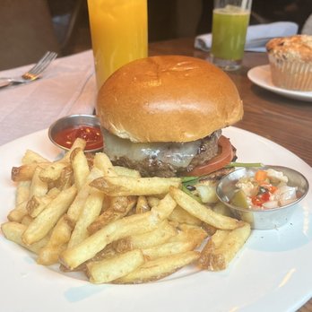 Beatrix - Prime Burger - New American Near Me - Chicago, Illinois