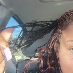 Unprofessional half ass work. Ppl don't know how to braids