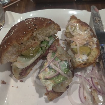 Gordon Ramsay Burger Las Vegas - Burger falls apart - Burgers Near Me - Las Vegas, Nevada Gordon Ramsay Burger Las Vegas - Burger falls apart - Burgers Near Me - Las Vegas, Nevada
