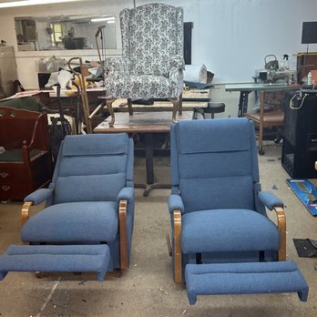 Frank Notary - Two matching lazy boy recliners - Notaries Near Me - Beaumont, Texas