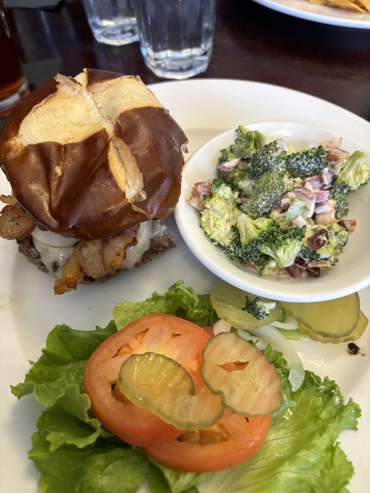 LUCILE’S Updated October 2024 33 Photos & 28 Reviews 217 N 13th