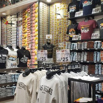 Magnet Max - Souvenir Shops Near Me - Las Vegas, Nevada