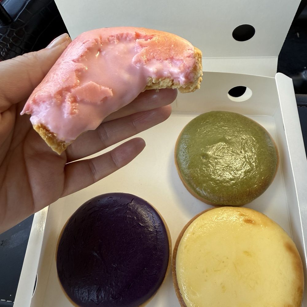 Uncle Tetsu - Ube Cheese Tart, Matcha Cheese Tart - Bakeries Near Me - Daly City, California
