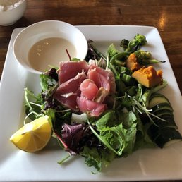 Seared Tuna Salad