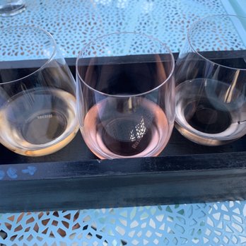 Flight Cleveland - Wine flight - Wine Bars Near Me - Cleveland, Ohio Flight Cleveland - Wine flight - Wine Bars Near Me - Cleveland, Ohio