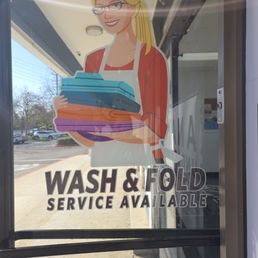 Exterior photo of Kanan Laundromat - Agoura Hills, California Exterior photo of Kanan Laundromat - Agoura Hills, California