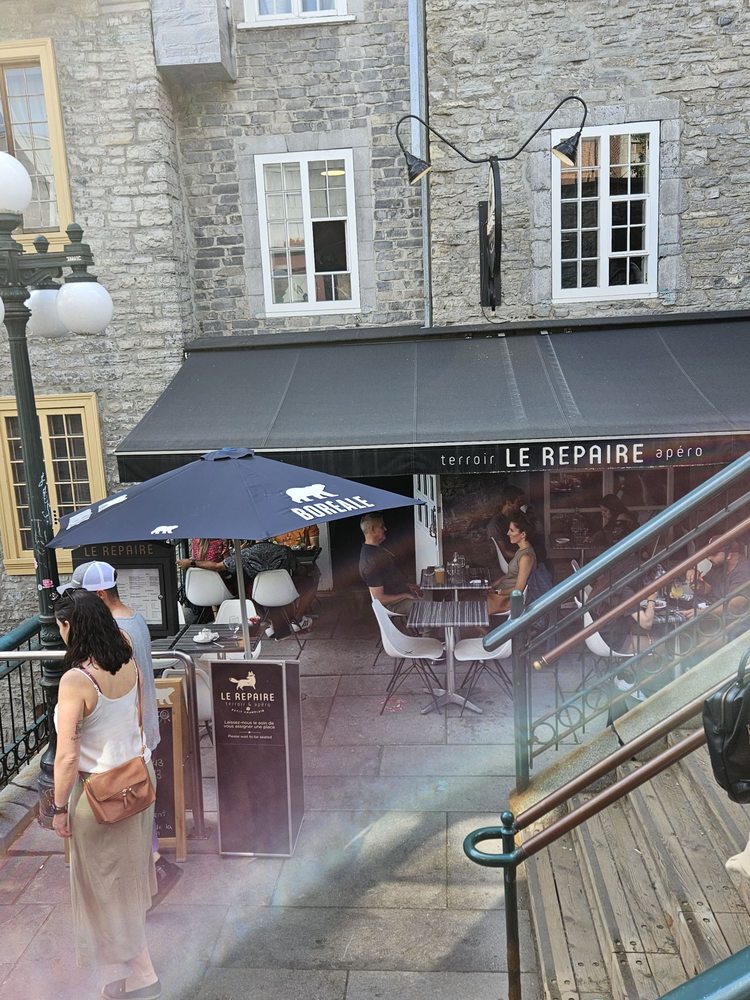 Le Repaire