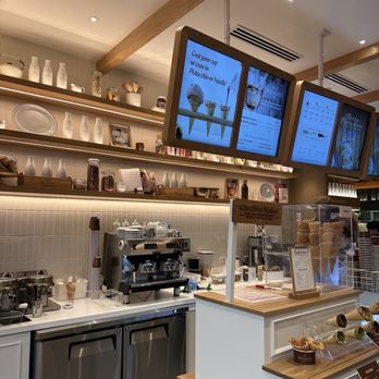 Bacio Di Latte - Gelato Near Me - Manhattan Beach, California