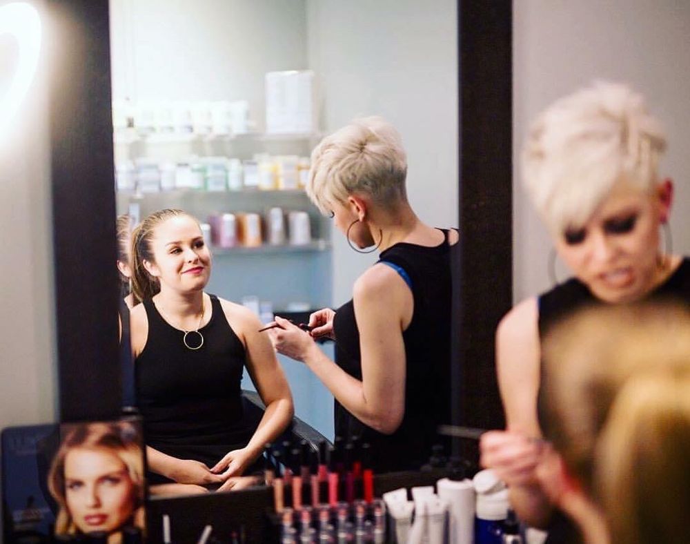 Navia Beauty Studio Logo