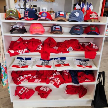 Pilot - Hats and Tshirts - Convenience Stores Near Me - Paige, Texas Pilot - Hats and Tshirts - Convenience Stores Near Me - Paige, Texas