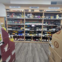 Tudor Wine And Liquor