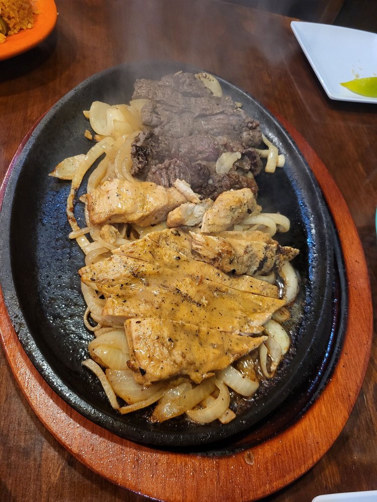 Los Gallitos Mexican Cafe