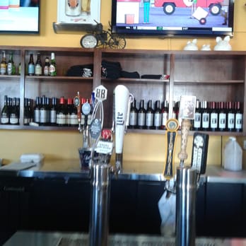 Meto Pub - Barbeque Near Me - Tega Cay, South Carolina