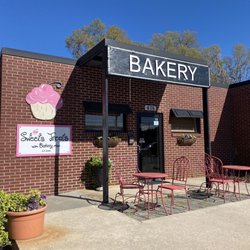 Sweets & Treats - Entrance