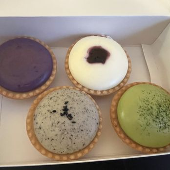 Pinklady Cheese Tart - taro, cream cheese w blueberry filling, back sesame, matcha - Desserts Near Me - New York, New York Pinklady Cheese Tart - taro, cream cheese w blueberry filling, back sesame, matcha - Desserts Near Me - New York, New York