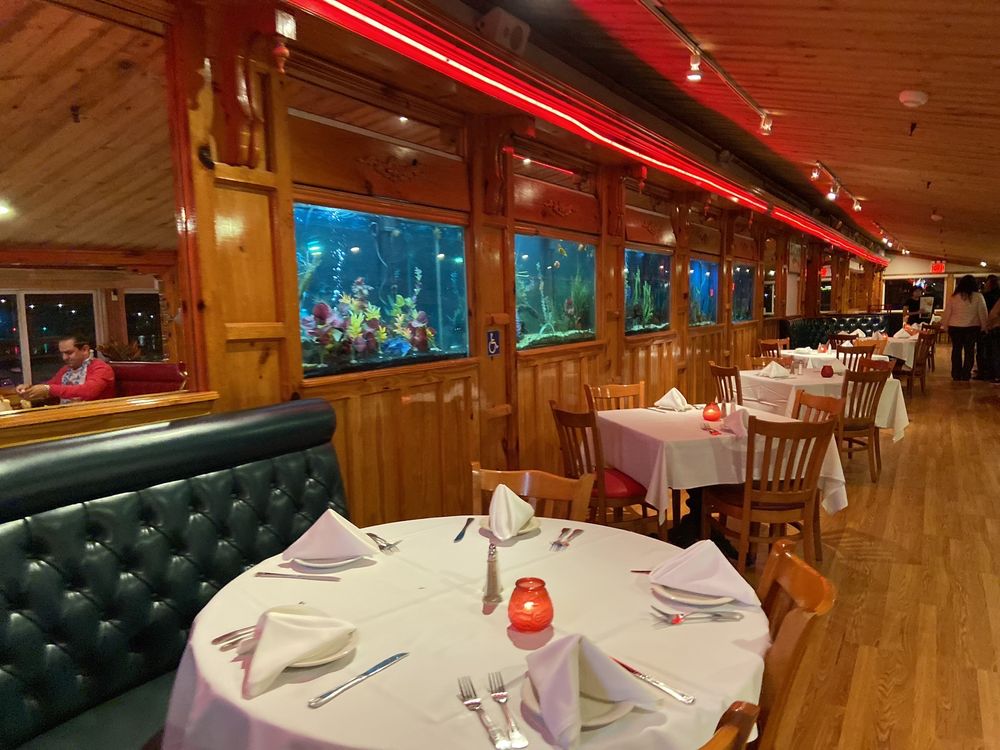 Sea Shore Restaurant & Marina