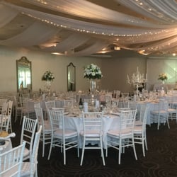 Pretty Petals - stunning table centerpiece. love our job.