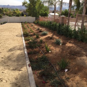 Alternative Edge Custom Curb Design - Outline a driveway - Landscaping Near Me Alternative Edge Custom Curb Design - Outline a driveway - Landscaping Near Me