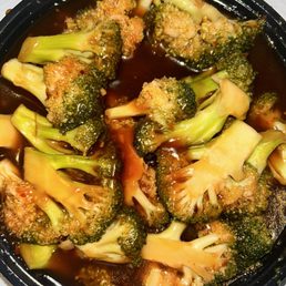 Broccoli in General Tso sauce Broccoli in General Tso sauce