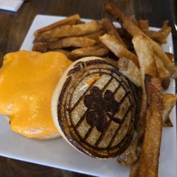 Dowling's Irish Pub and Restaurant - Cheddar burger