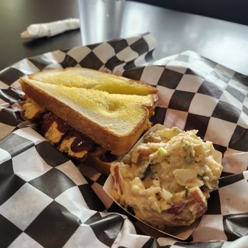 BBQ4LIFE - Vegan foot sandwich with vegan potato salad - Barbeque Near Me - Boise, Idaho BBQ4LIFE - Vegan foot sandwich with vegan potato salad - Barbeque Near Me - Boise, Idaho
