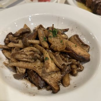 The Cutlery - Steakhouses Near Me - Honolulu, Hawaii